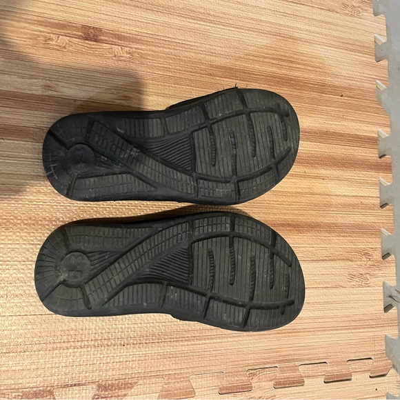 Under Armour slides - Picture 6 of 6